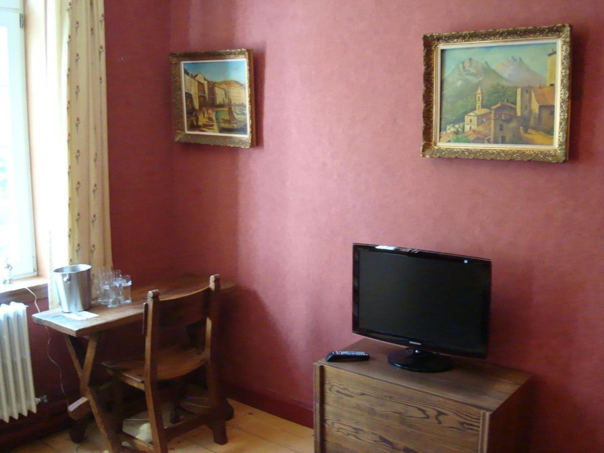 B&B Chateau Bagatelle Frasnes-lez-Anvaing Ruang foto
